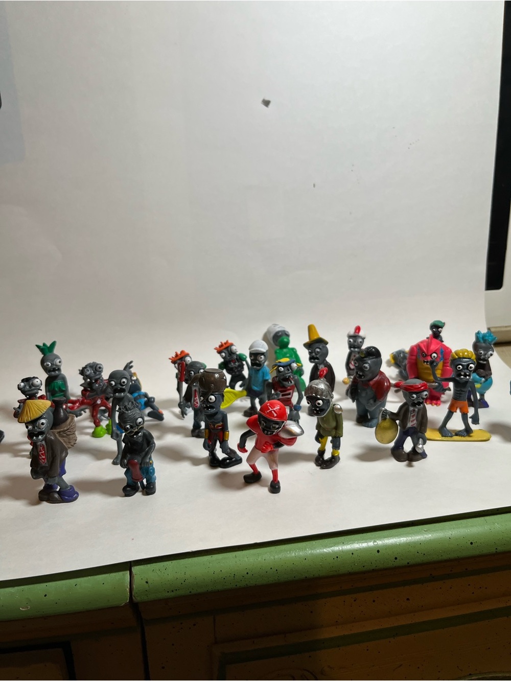 Plants vs zombies large zombies figure lot 25+